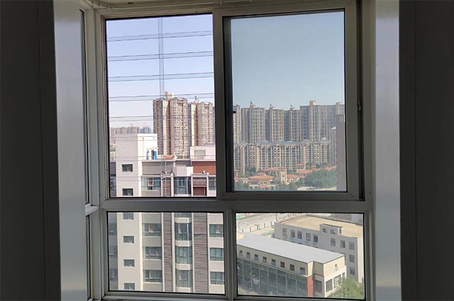 透明兒童窗安裝效果圖