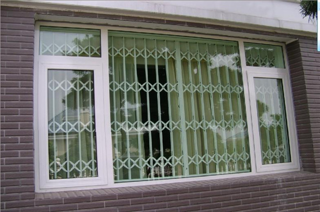 活動(dòng)防護(hù)窗案例