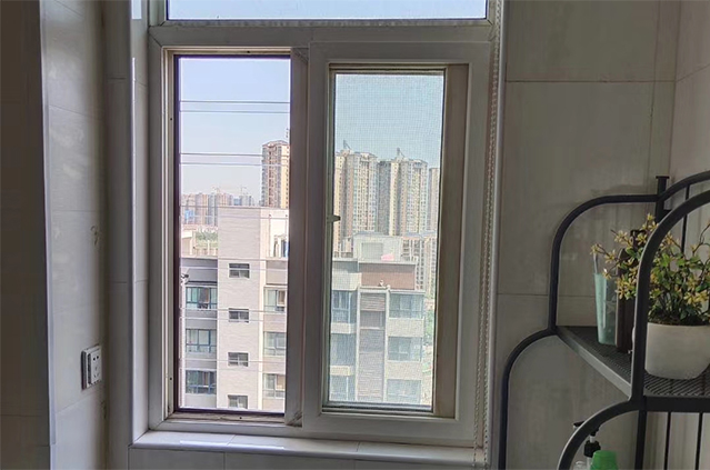 透明兒童窗安裝效果圖